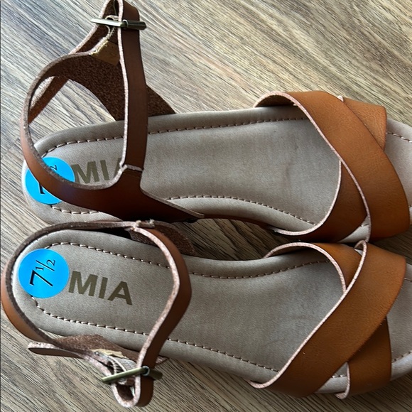 MIA Brown Strappy Sandals - Picture 3 of 5